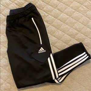 Women’s Adidas pant